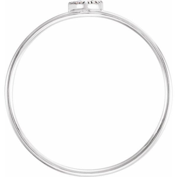Petite Cluster Ring