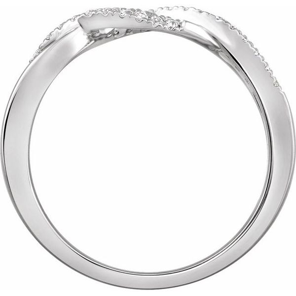 Accented Criss-Cross Ring