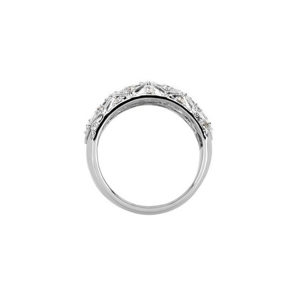 Accented Ring