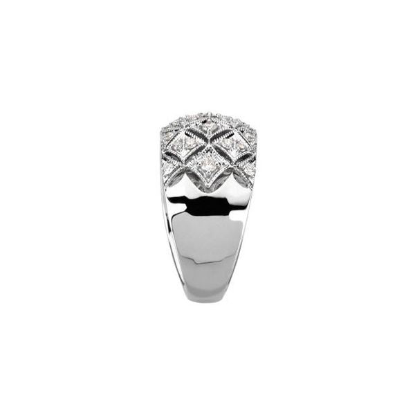 Accented Ring