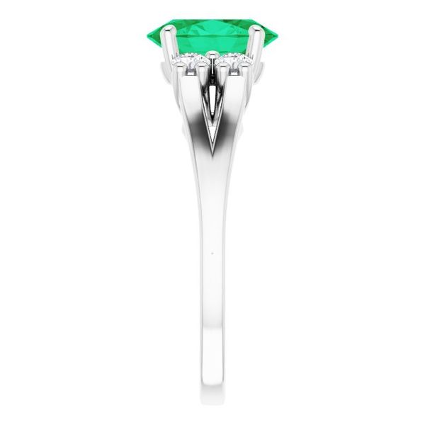 Accented Split Shank Ring