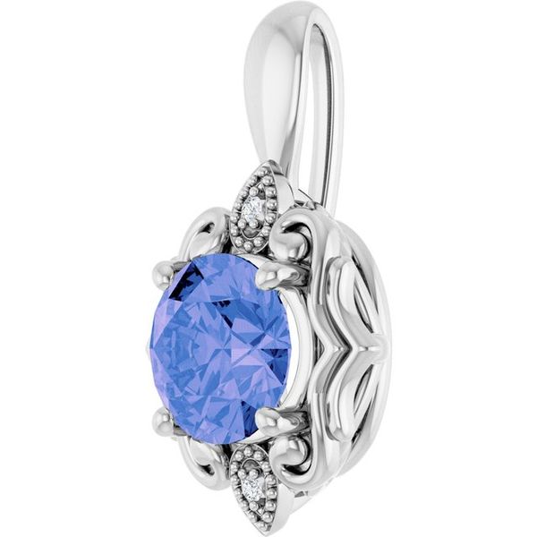 Accented Vintage-Inspired Pendant